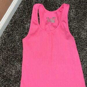 Under armour tank size small